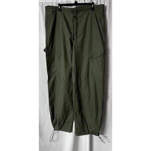 NWT Social Tourist Womens Green Drawstring Casual Outdoor‎ Pants Size Medium